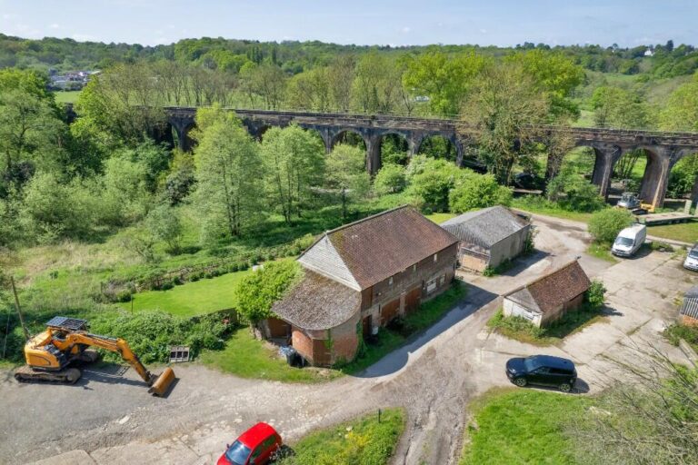 106885 OldForgeFarm IMG 04 0000 768x512